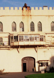 Cell block